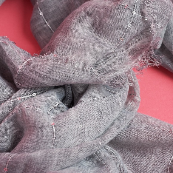 *NEW* TILO TWILIGHT SQUARF -Gray w/Sequins - Picture 3 of 7